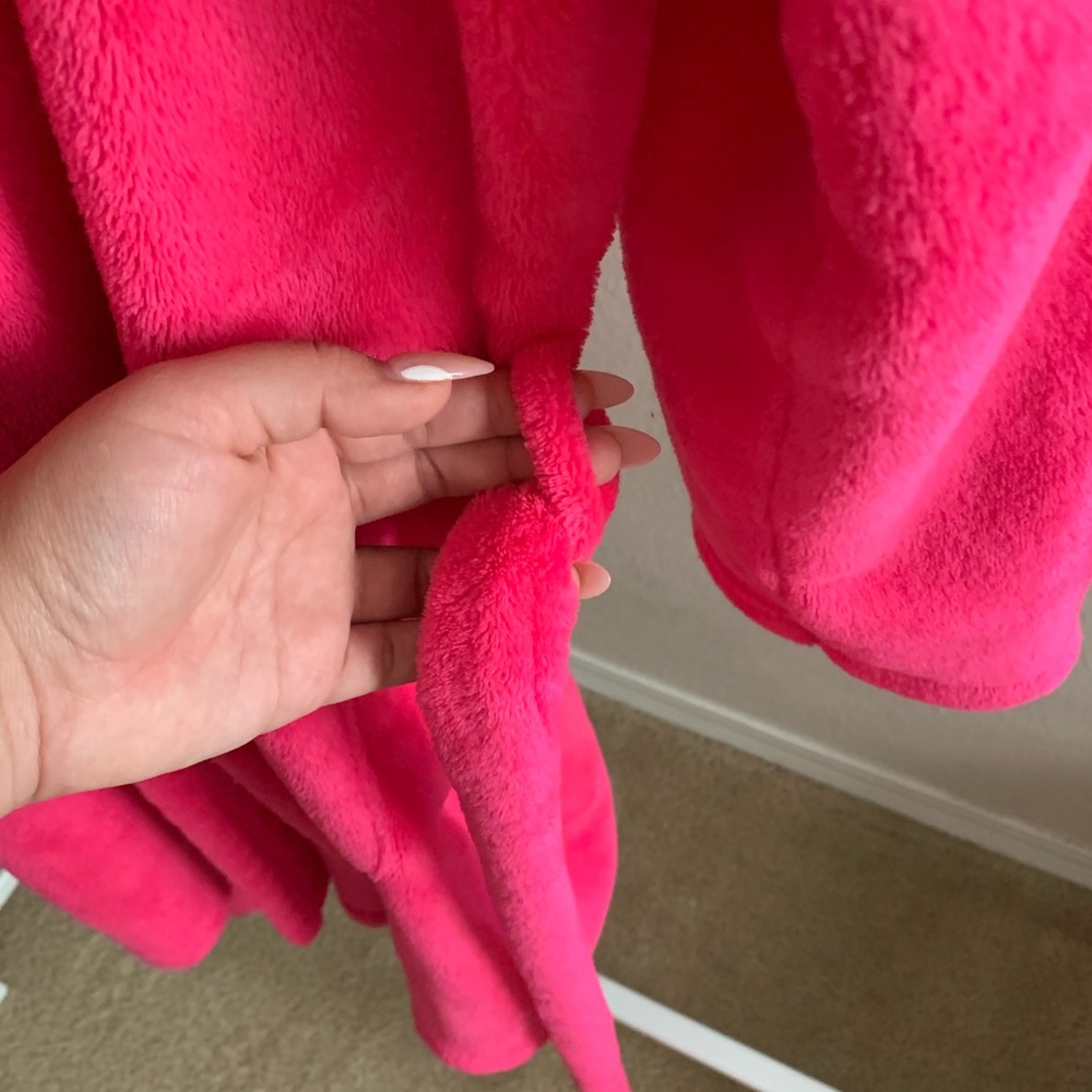 Victoria’s Secret Fluffy Cozy Robe Gem